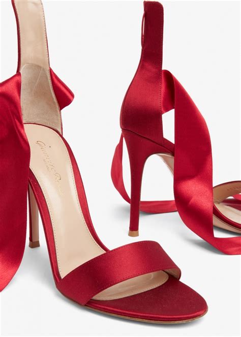 gianvito rossi pre-loved unisex uae